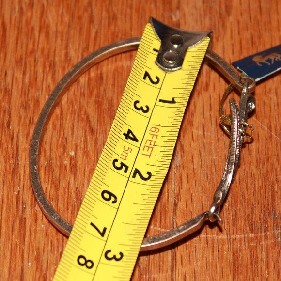 Niquea.D Initial Metal Bracelet - Picture 5 of 5